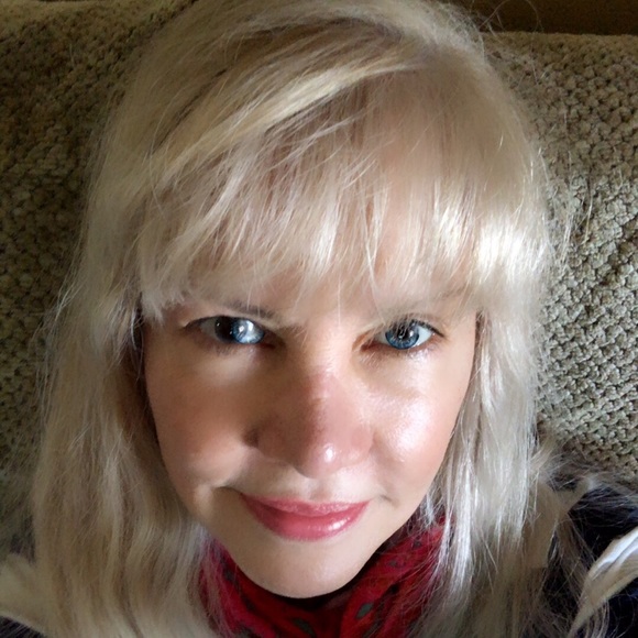 Meet your Posher, Sandra - Picture 1 of 1